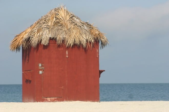 beach_wooden_shed_door