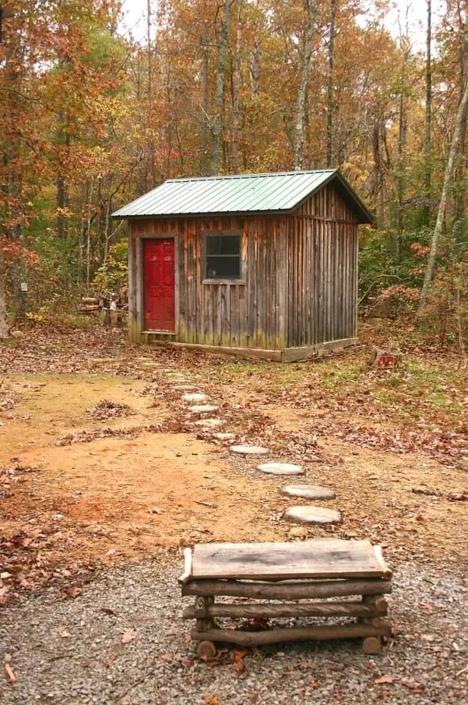 forest_wooden_red_shed_door