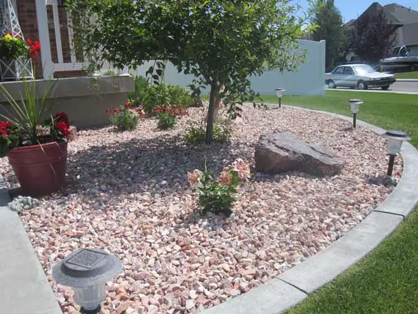 21 Landscaping Ideas For Rocks Stones And Pebbles Fit Into An